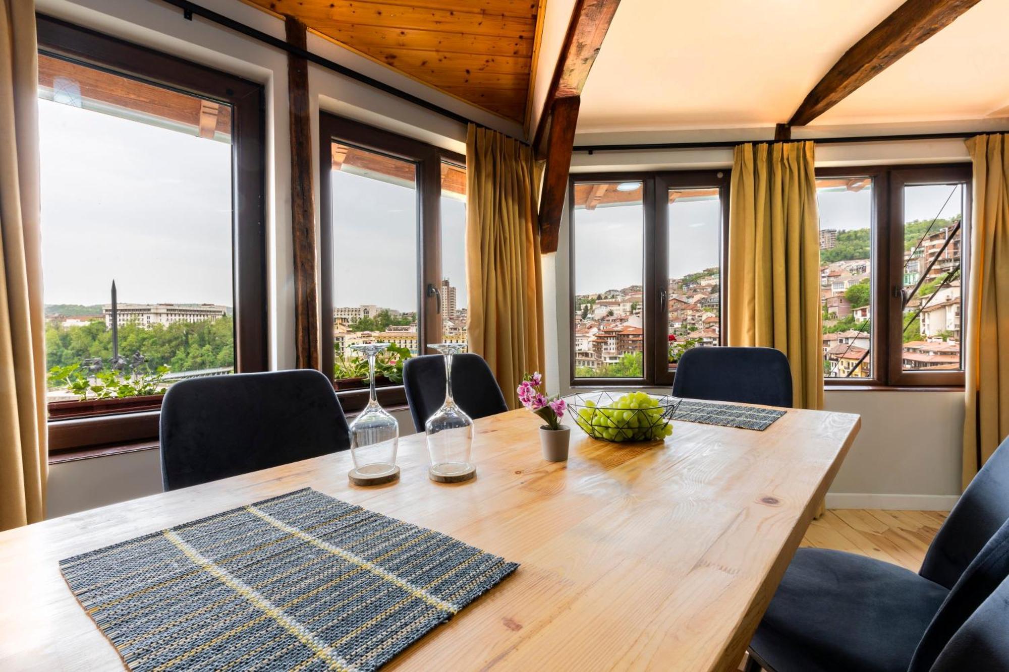 Bobevata Guest House - Floor 2 - Stunning View Old Town Veliko Tŭrnovo Eksteriør bilde