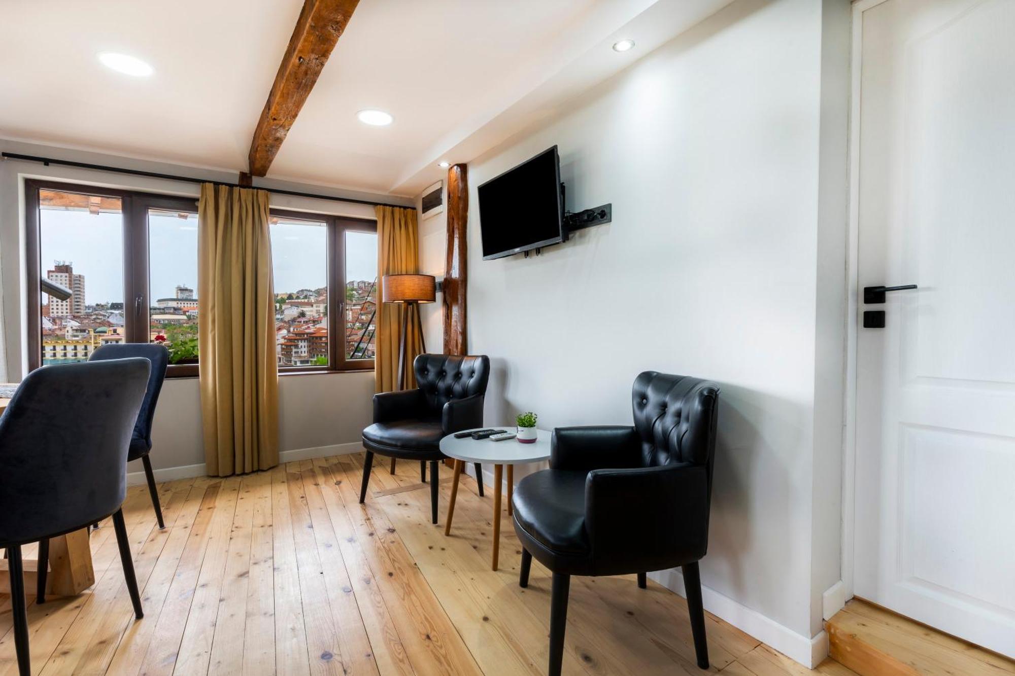 Bobevata Guest House - Floor 2 - Stunning View Old Town Veliko Tŭrnovo Eksteriør bilde
